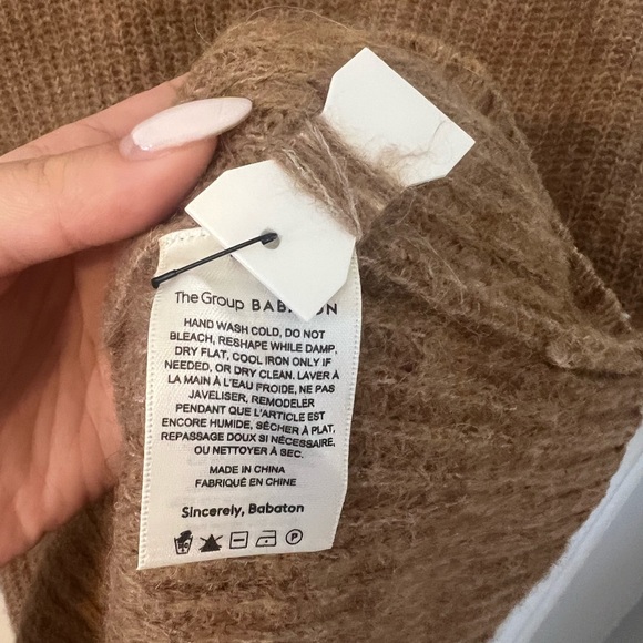 The Group Babaton Aritzia Gaudi Sweater - Picture 10 of 10